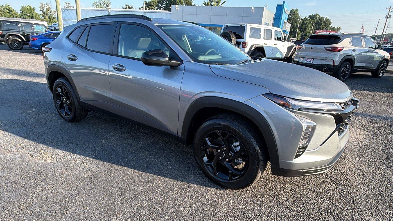 New 2026 Chevrolet Trax LT w/ Driver Confidence Package FWD image 5