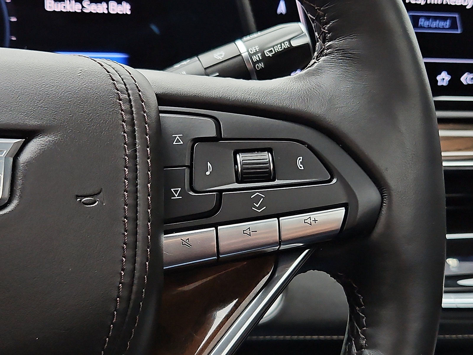 Certified 2024 Cadillac Escalade Sport Platinum w/ LPO, ONYX Package image 23