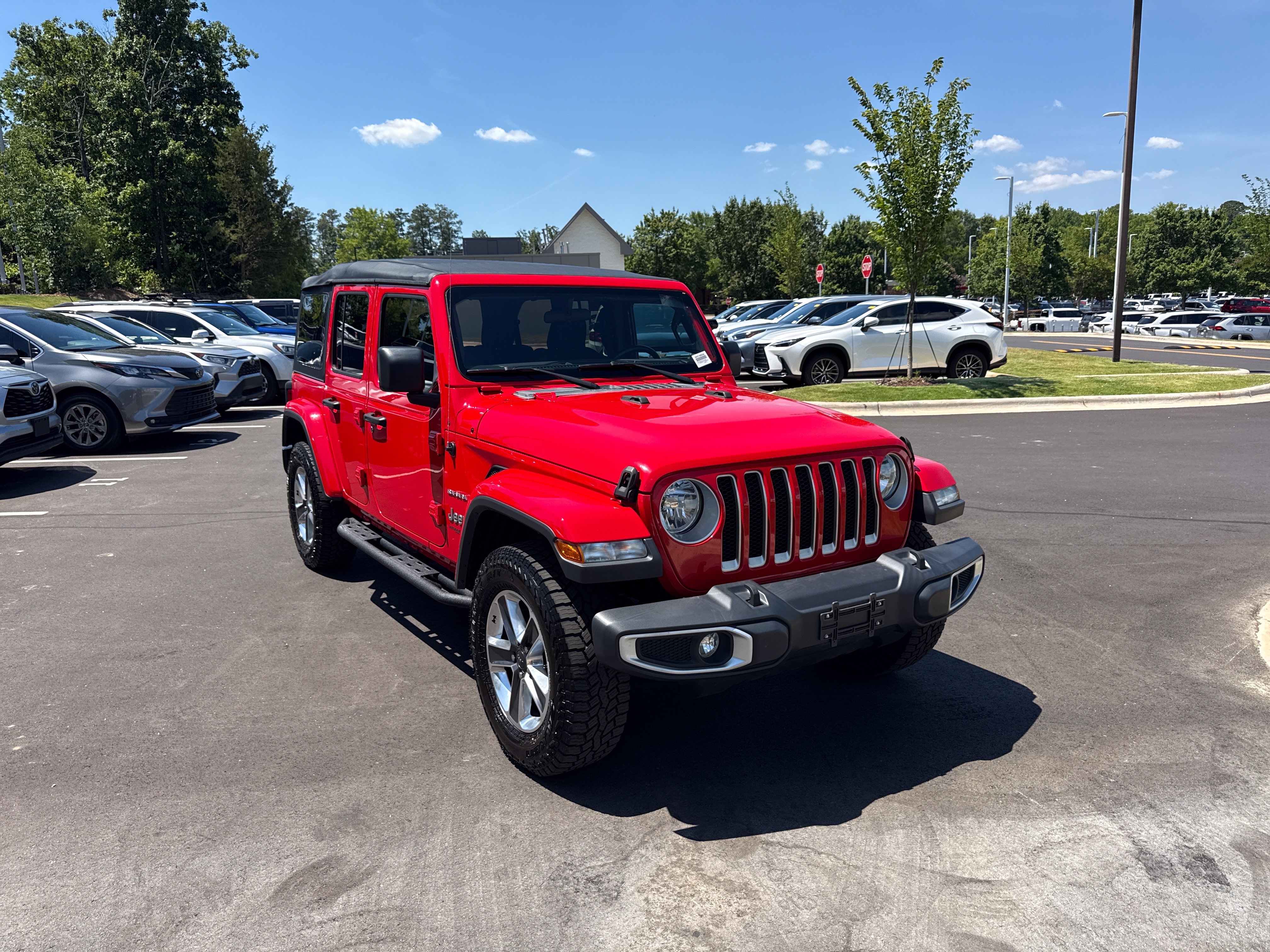 Used 2020 Jeep Wrangler Unlimited Sahara AWD/4WD image 2