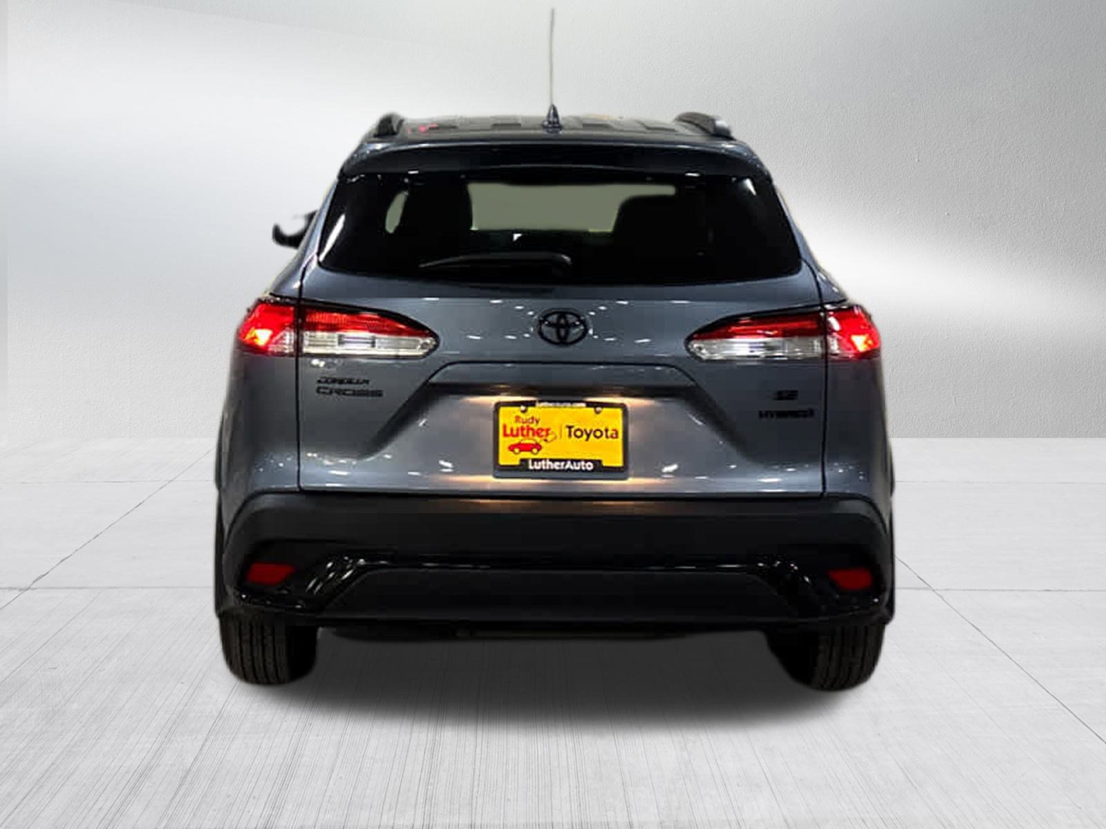 Certified 2024 Toyota Corolla Cross SE image 5