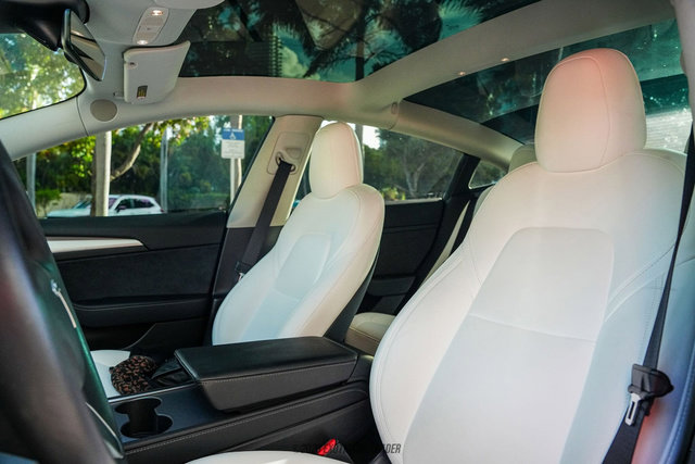 Used 2022 Tesla Model 3 Performance image 28