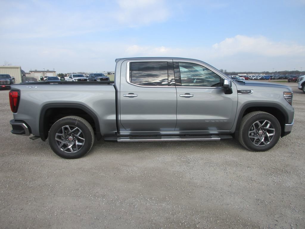 New 2026 GMC Sierra 1500 SLT image 3