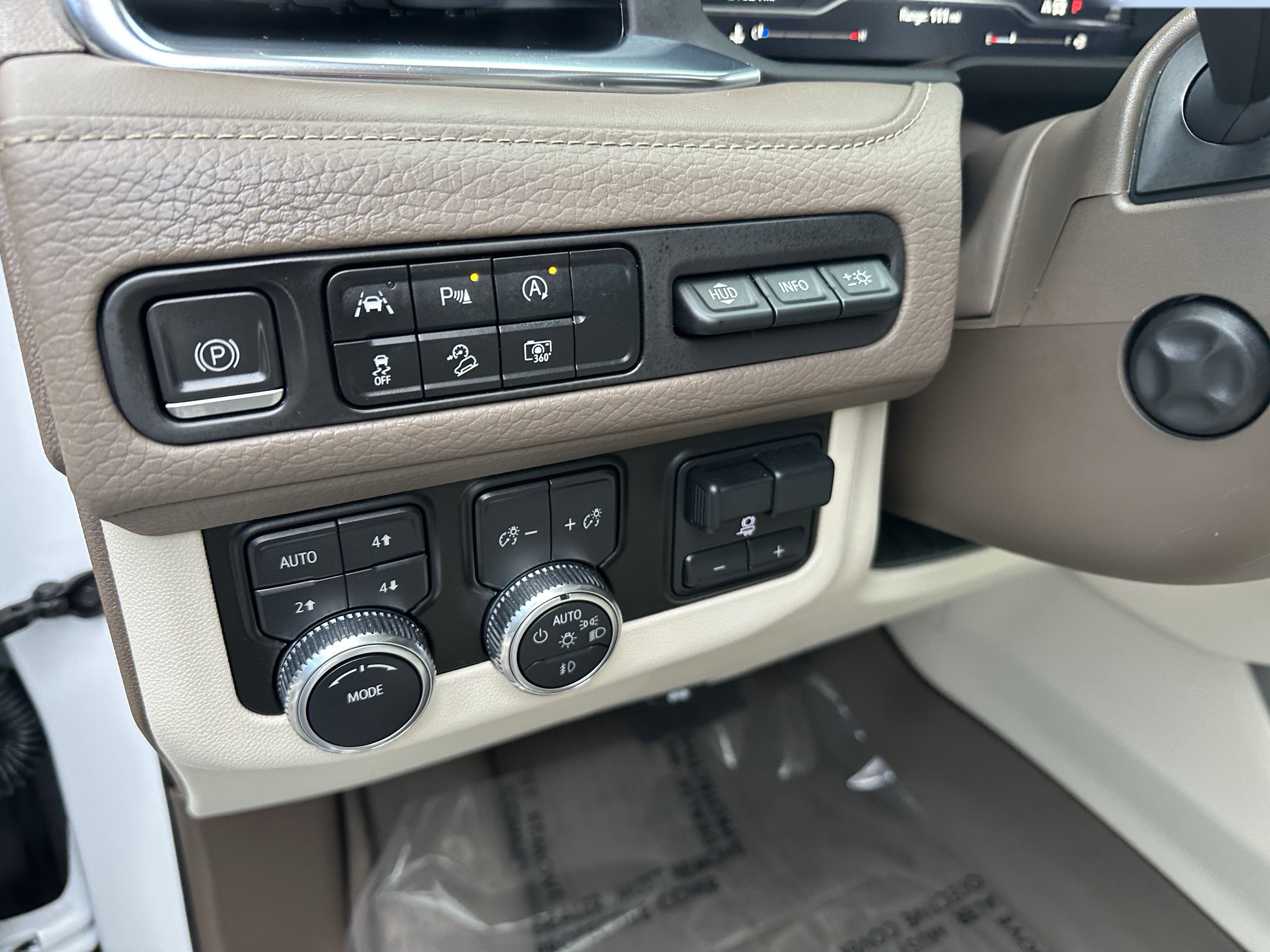 Certified 2023 GMC Yukon Denali w/ Max Trailering Package image 17