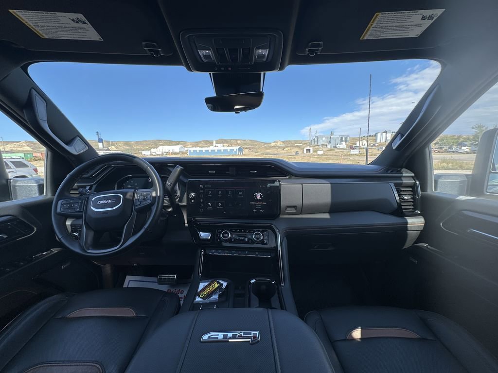Used 2024 GMC Sierra 3500 AT4 w/ AT4 Premium Plus Package image 17