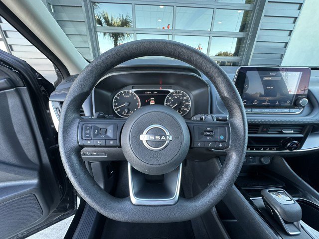 Used 2024 Nissan Rogue SV image 18