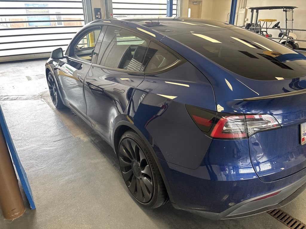 Used 2022 Tesla Model Y Performance AWD/4WD image 5