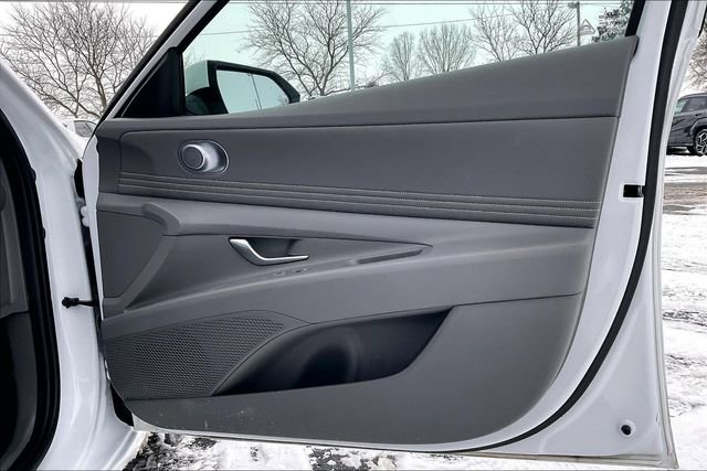 Certified 2025 Hyundai Elantra SEL image 24