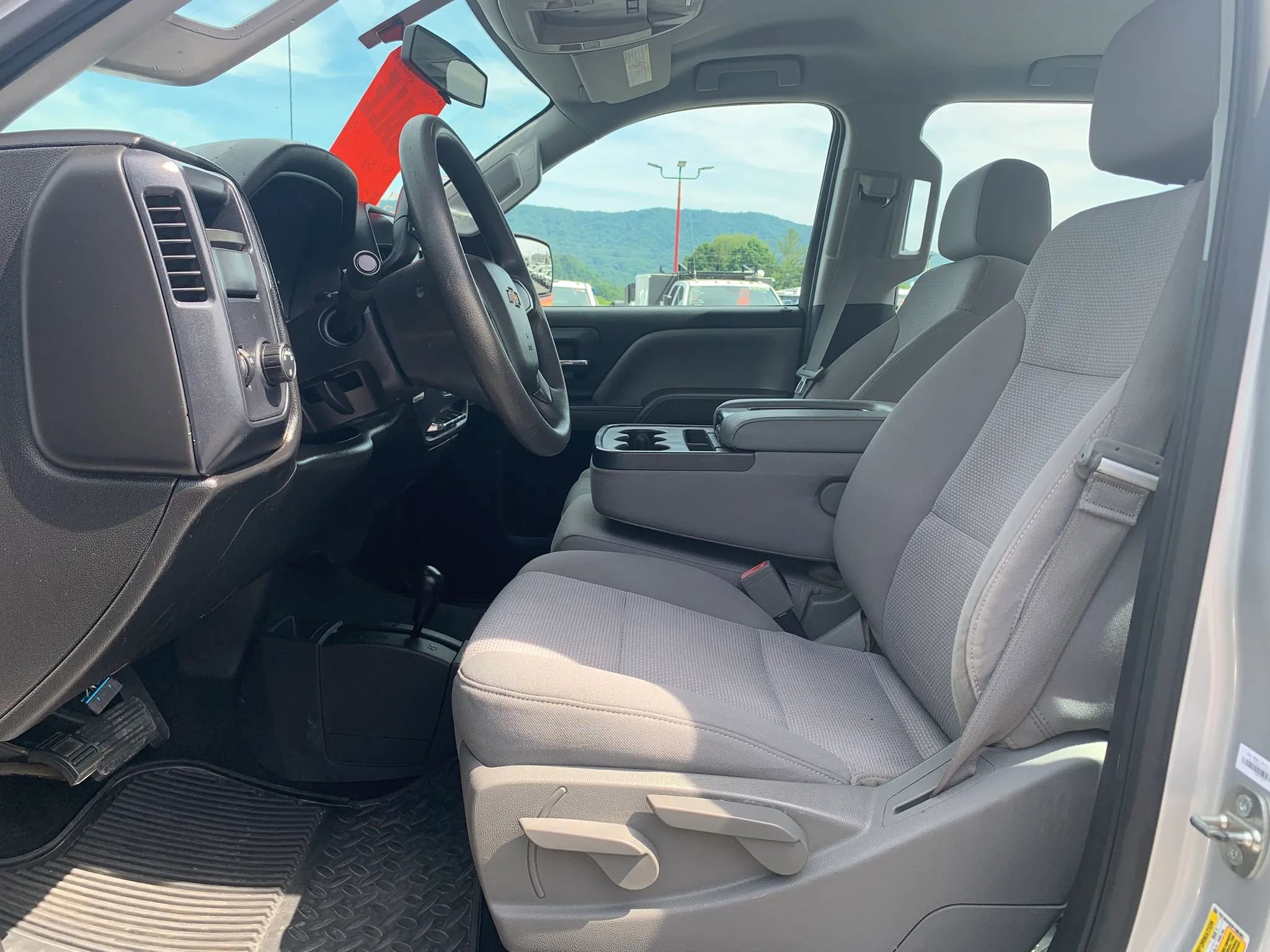 Used 2015 Chevrolet Silverado 2500 W/T AWD/4WD image 9