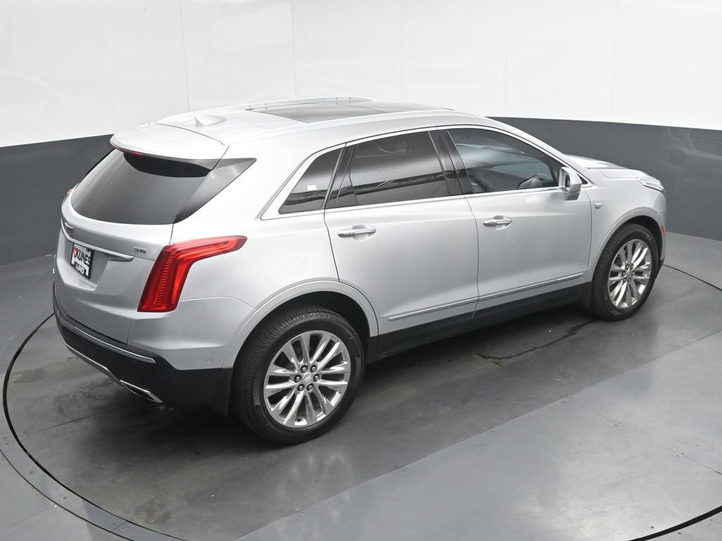 Used 2017 Cadillac XT5 Platinum w/ Driver Assist Package AWD/4WD image 30
