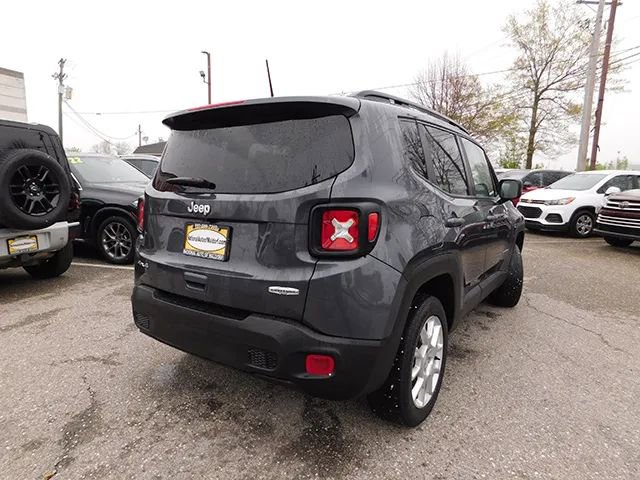Used 2022 Jeep Renegade Latitude image 5