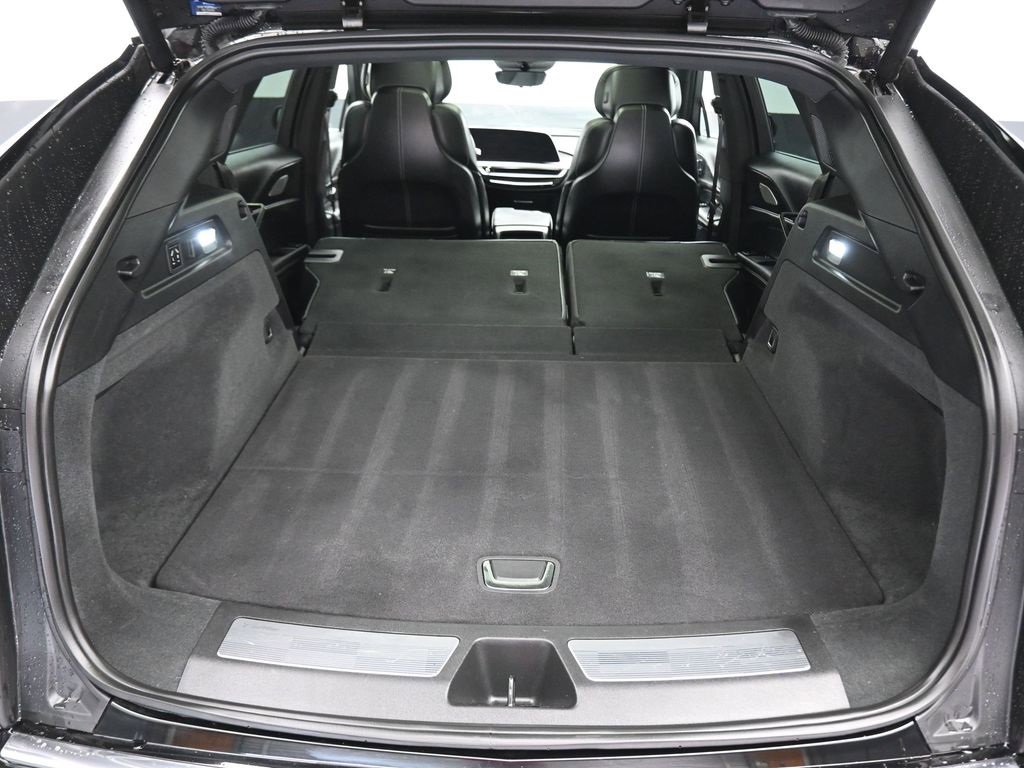 Used 2023 Cadillac Lyriq 2WD image 55