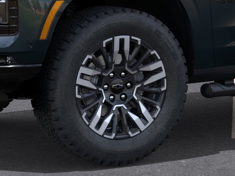 New 2026 Chevrolet Suburban Z71 w/ Comfort Package AWD/4WD image 9