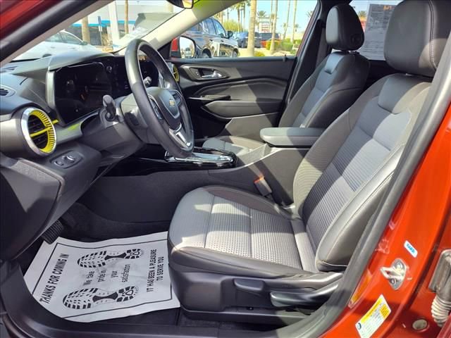 Certified 2024 Chevrolet Trax LT w/ LT Convenience Package image 6