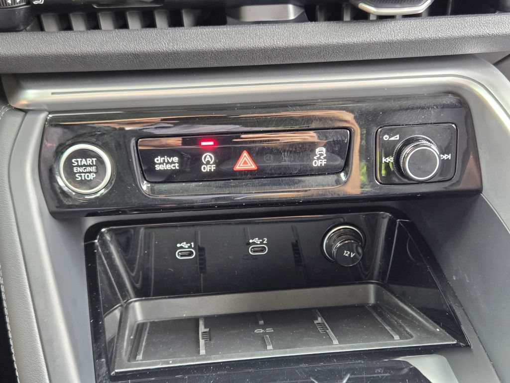 Certified 2025 Audi Q5 Premium Plus w/ Premium Plus AWD/4WD image 24