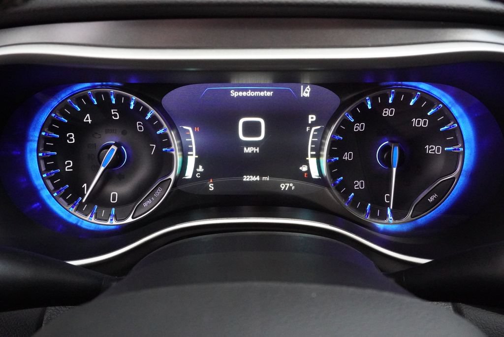 Used 2026 Chrysler Pacifica Select FWD image 11