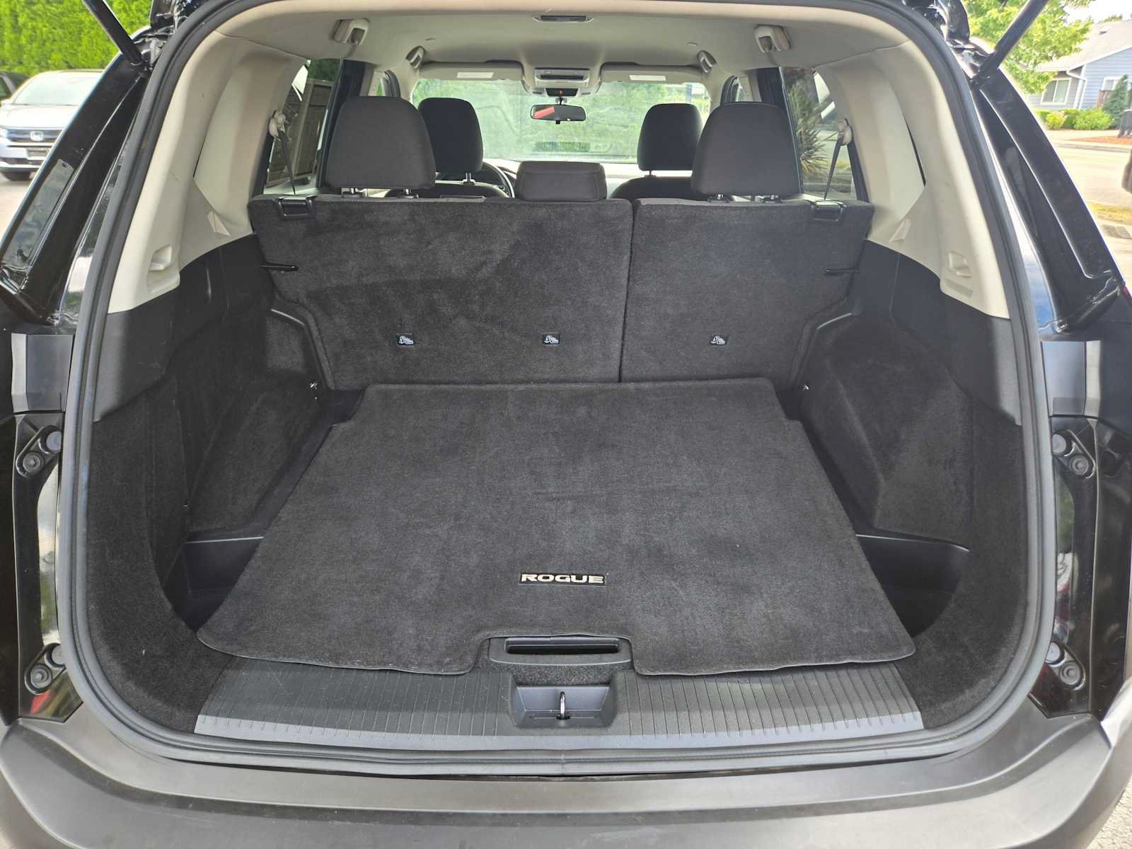 Used 2023 Nissan Rogue SV FWD image 13