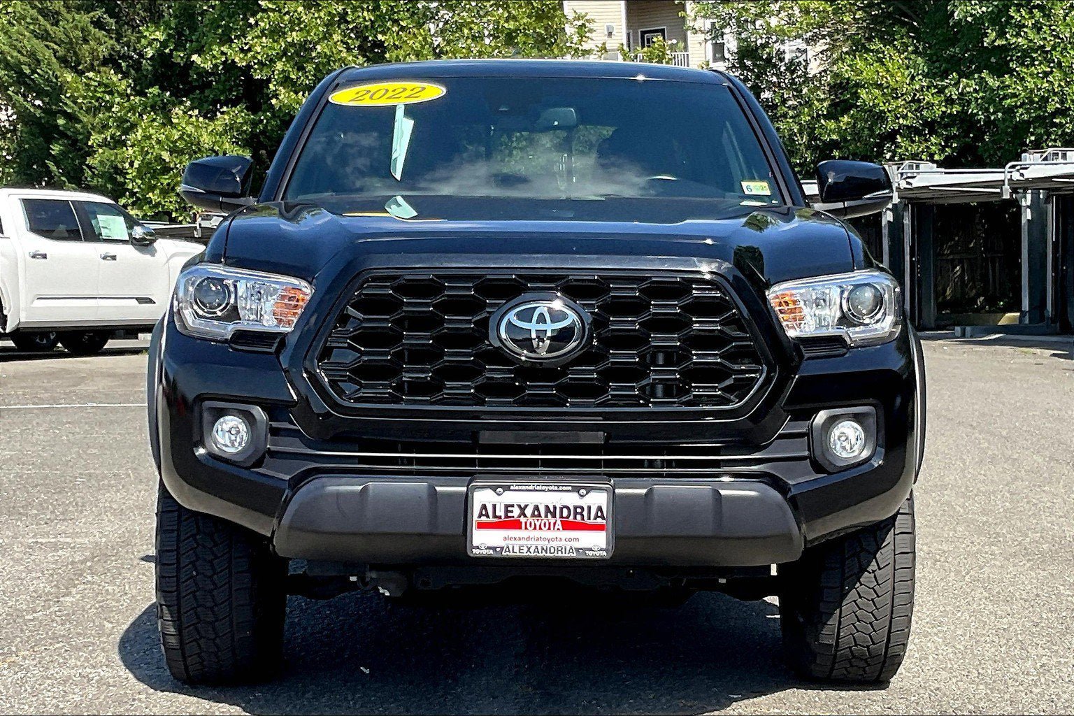 Used 2022 Toyota Tacoma TRD Off-Road AWD/4WD image 3