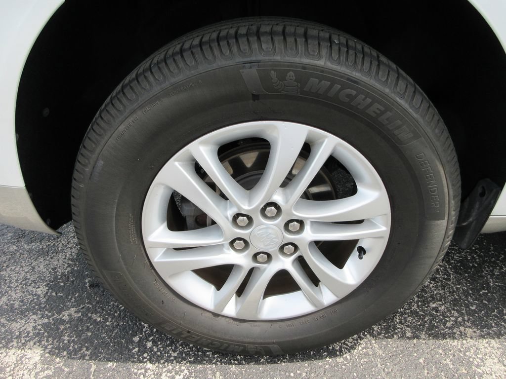 Certified 2019 Buick Enclave Essence FWD image 9