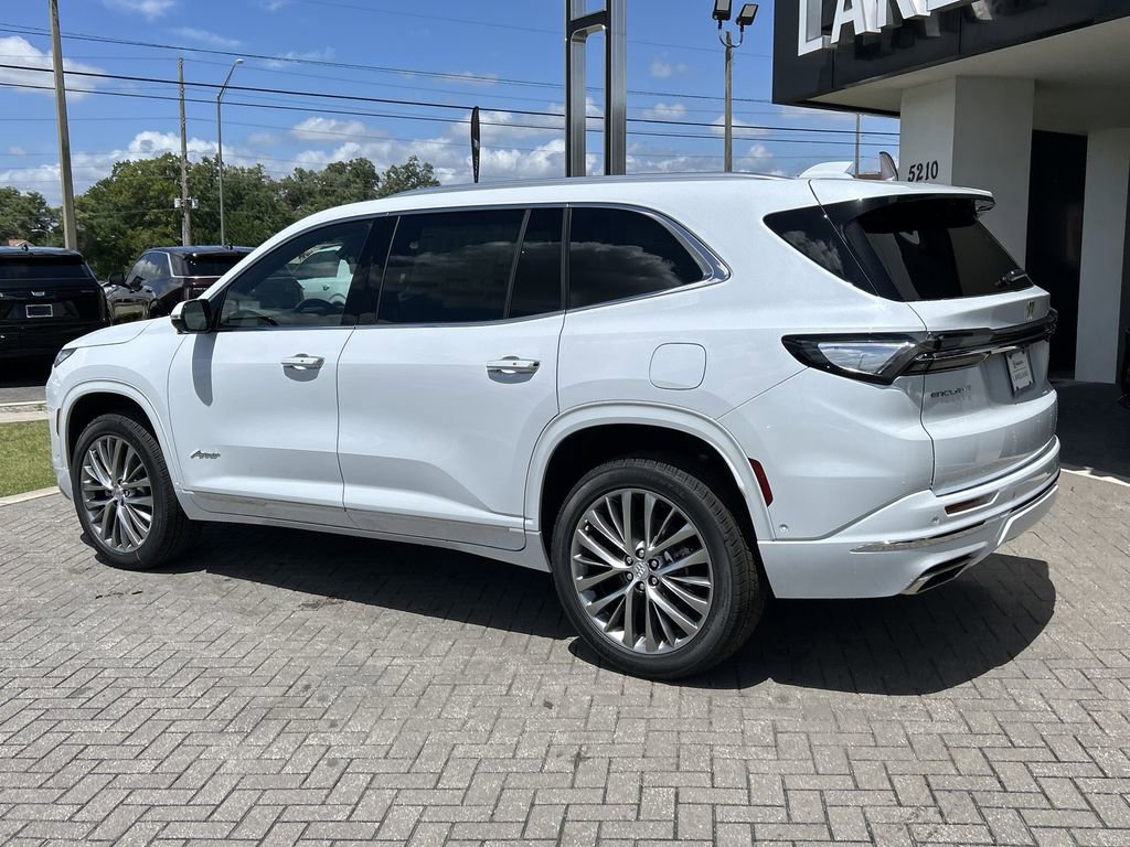New 2026 Buick Enclave Avenir w/ Super Cruise Package FWD image 4