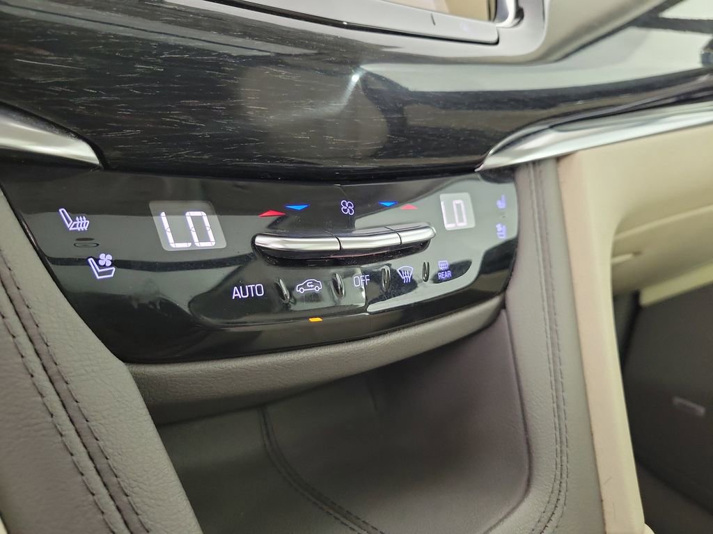 Certified 2023 Cadillac XT6 Premium Luxury w/ Technology Package image 29