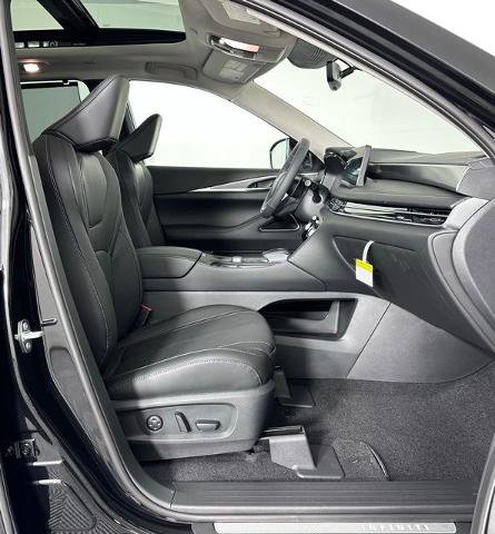 Certified 2026 INFINITI QX60 Luxe w/ Cargo Package image 30