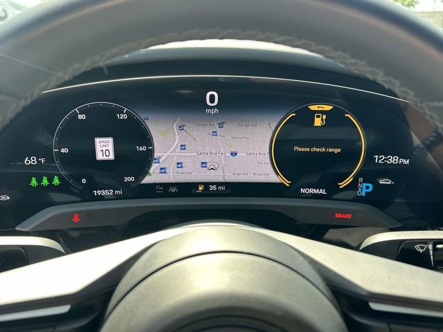 Used 2022 Porsche Taycan 4S image 10