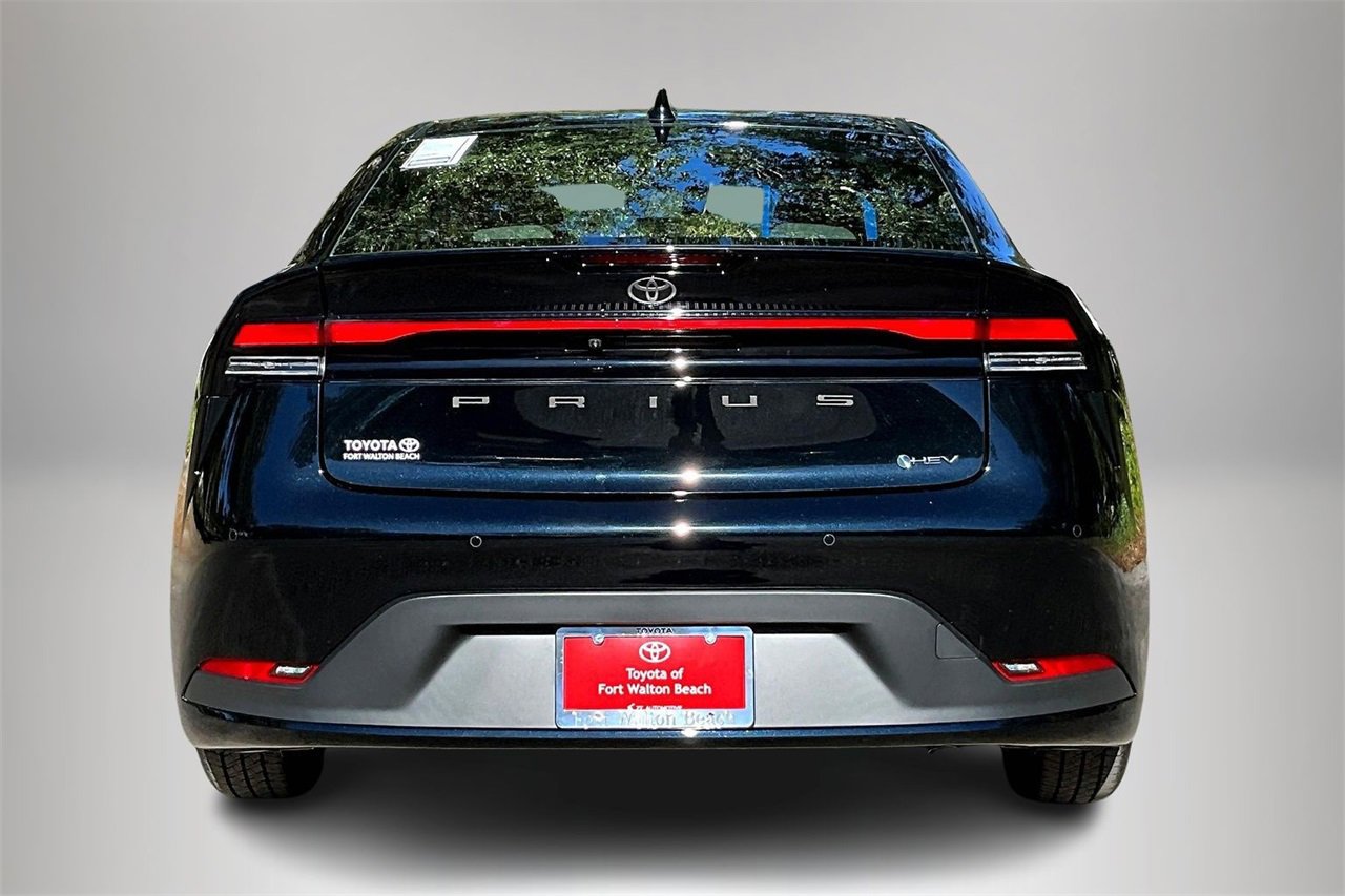 Used 2026 Toyota Prius LE image 6