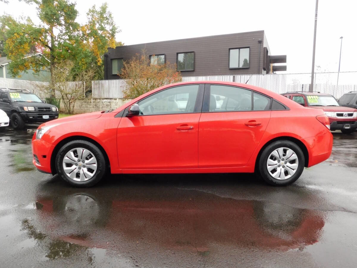 Used 2014 Chevrolet Cruze LS image 20