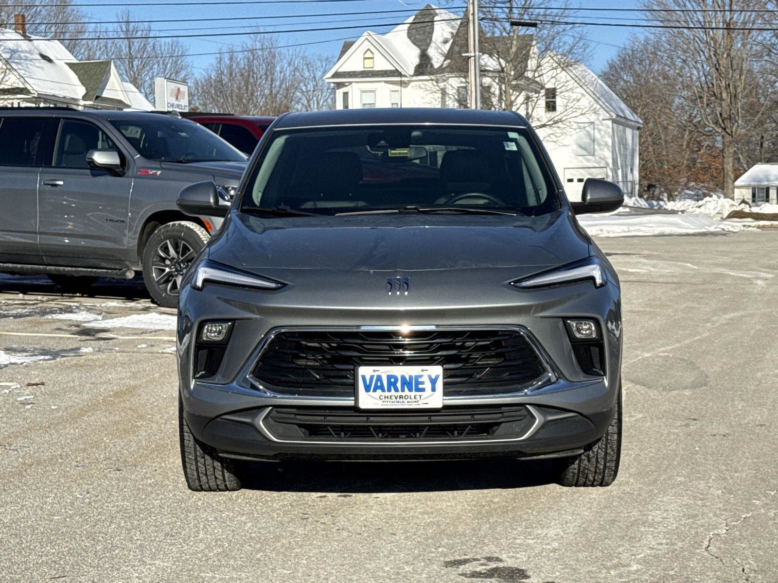 Used 2024 Buick Encore GX Preferred w/ Comfort Package image 2