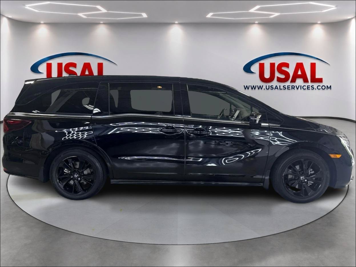 Used 2023 Honda Odyssey Sport image 4