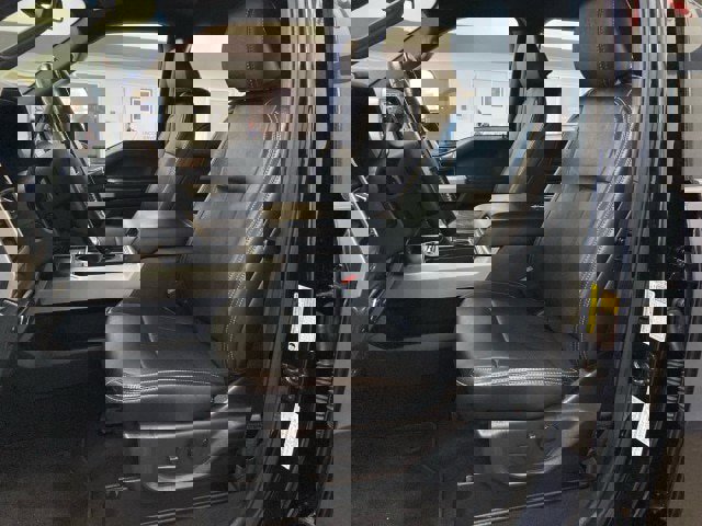 Certified 2022 Ford F250 Lariat w/ Lariat Ultimate Package image 16