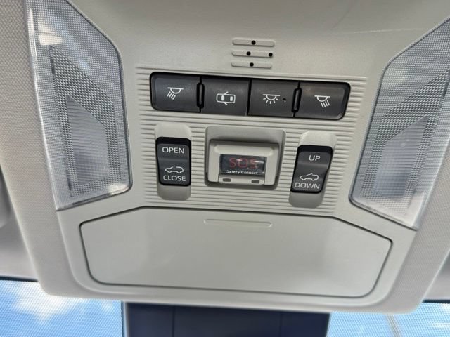 Used 2019 Toyota RAV4 XLE Premium FWD image 28