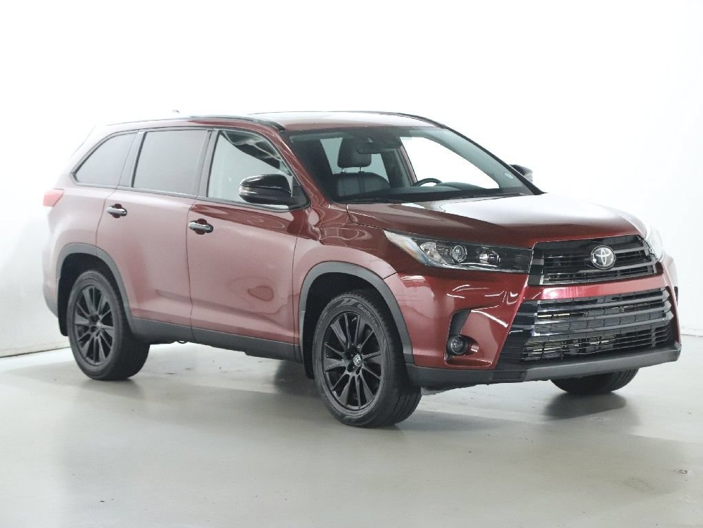 Used 2019 Toyota Highlander SE w/ Nightshade Edition AWD/4WD image 9