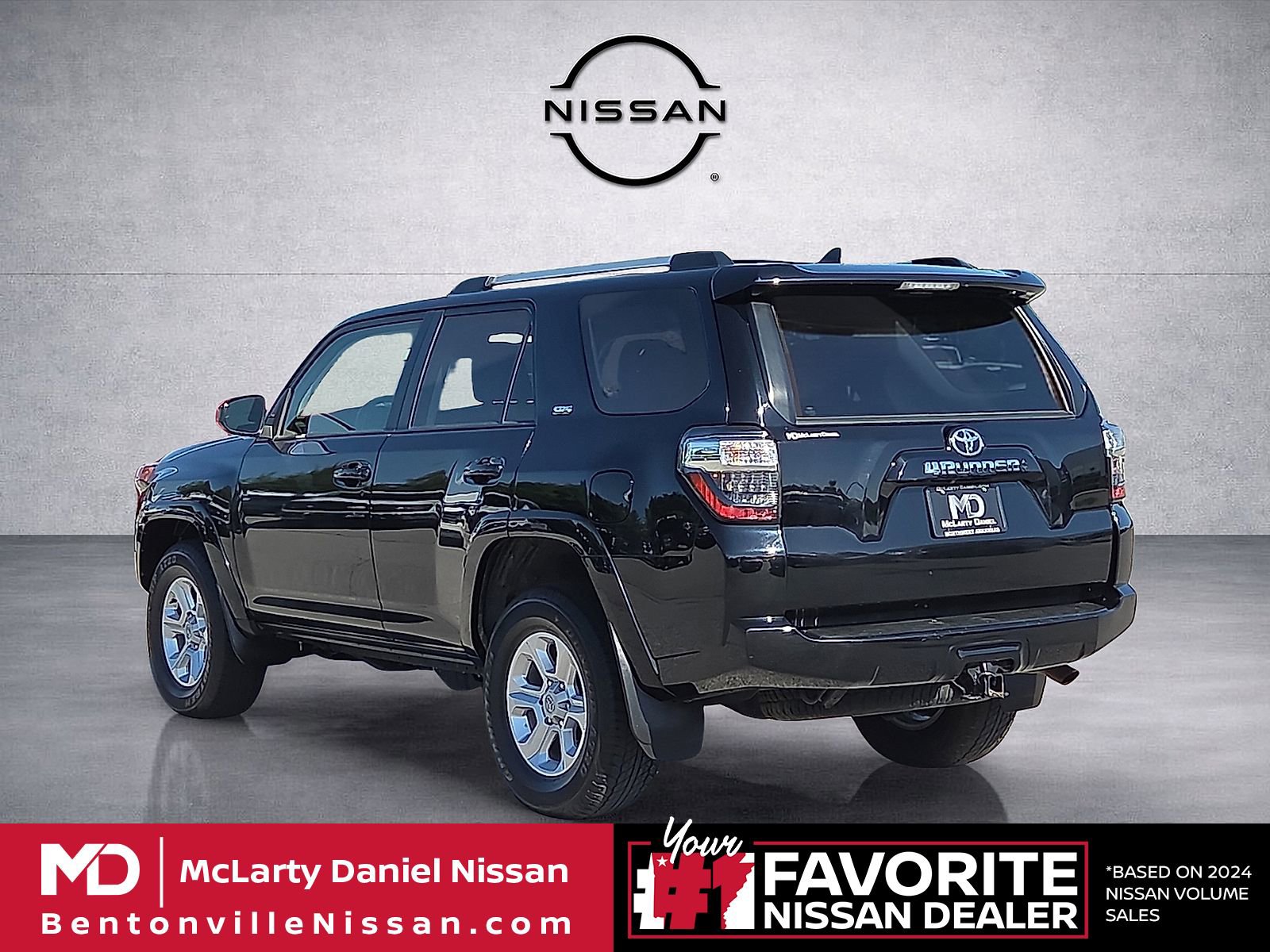 Used 2024 Toyota 4Runner SR5 AWD/4WD image 4