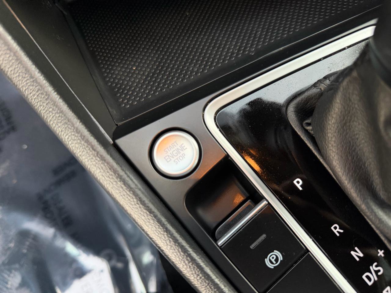 Used 2020 Volkswagen Jetta SE FWD image 47