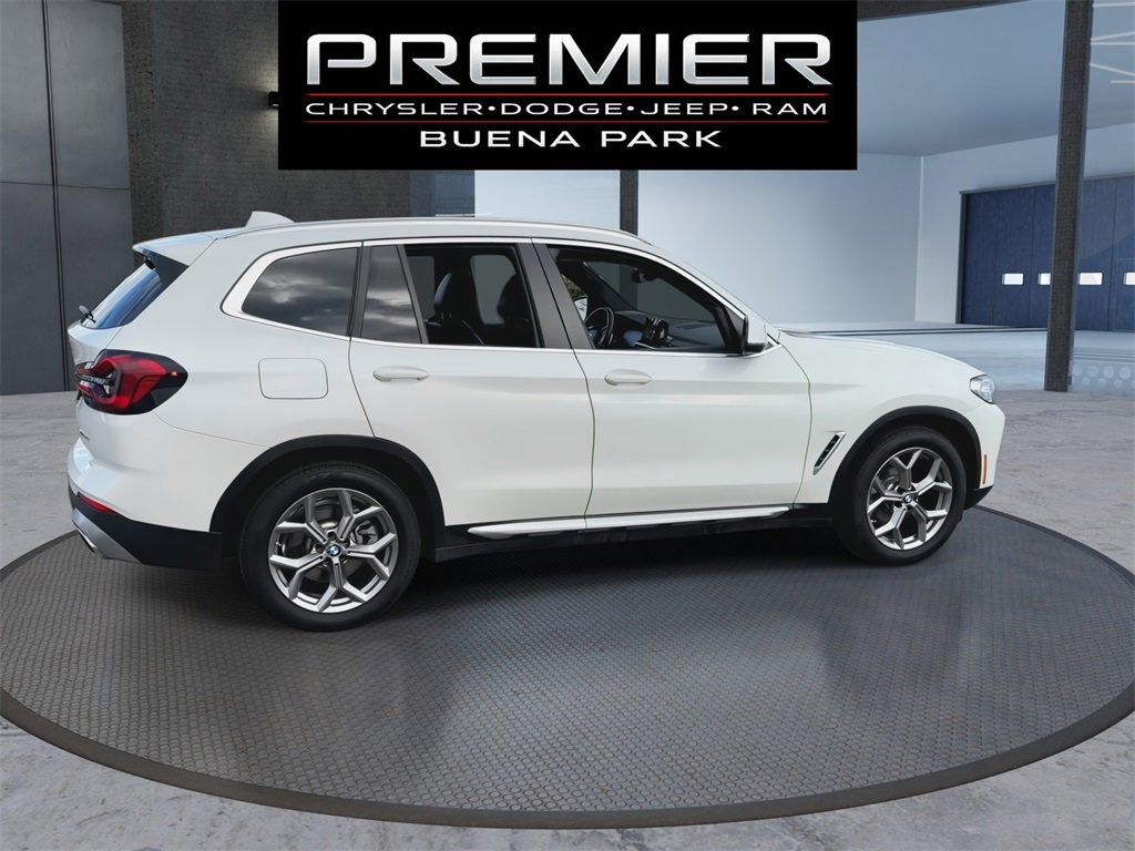 Used 2024 BMW X3 xDrive30i w/ Premium Essential Package image 8
