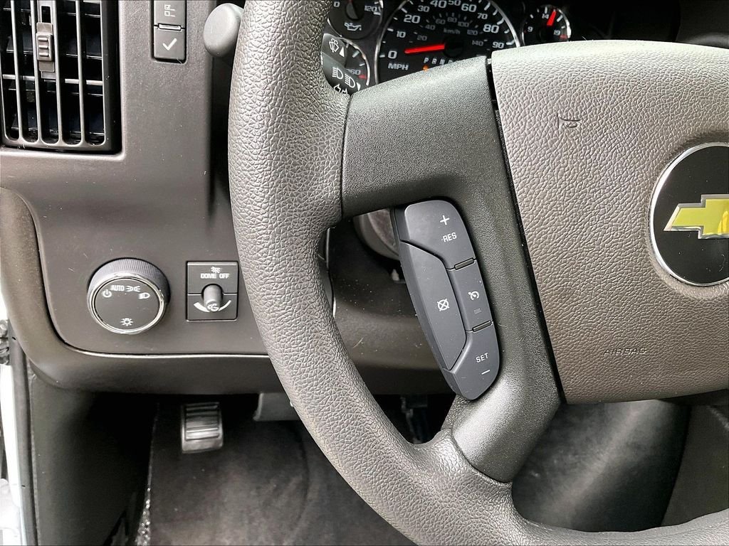 Used 2025 Chevrolet Express 3500 LT w/ LT Preferred Equipment Group RWD image 22