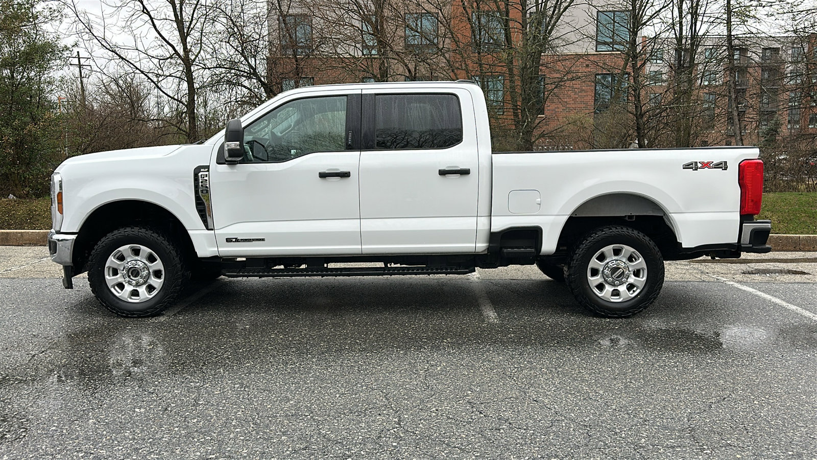 Used 2024 Ford F250 XLT image 30