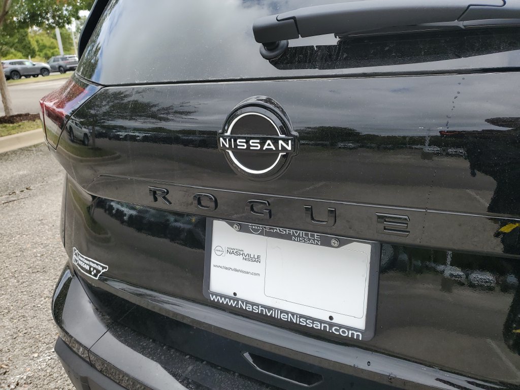 New 2026 Nissan Rogue Dark Armor FWD image 6