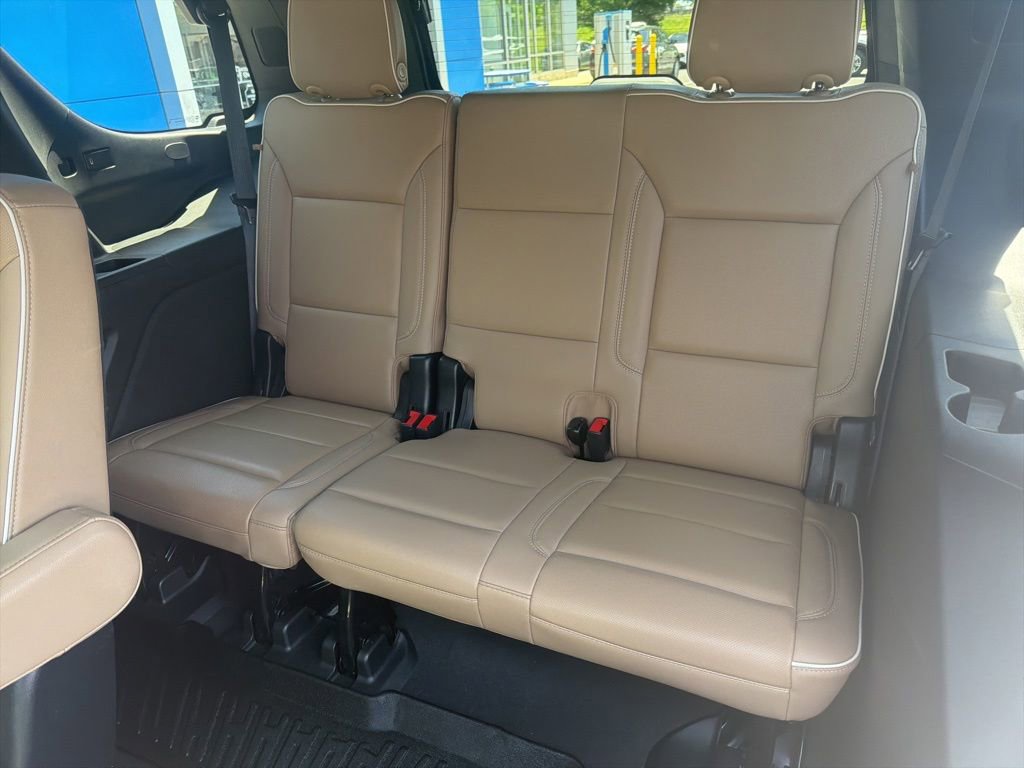 Used 2023 Chevrolet Tahoe Premier AWD/4WD image 23