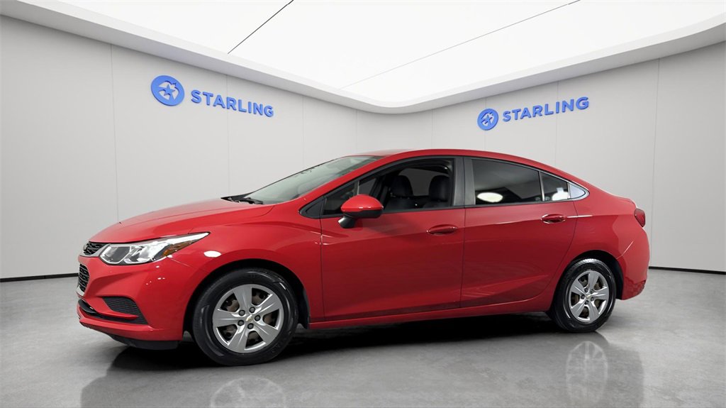 Used 2018 Chevrolet Cruze LS image 2