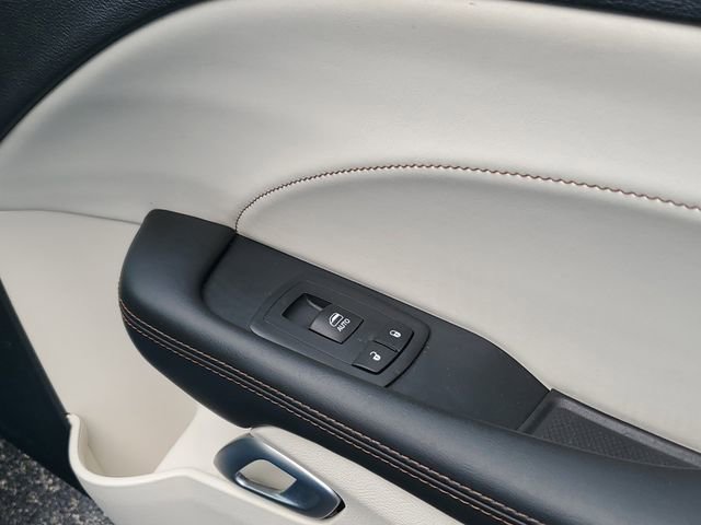 Used 2016 Dodge Challenger R/T Plus RWD image 12