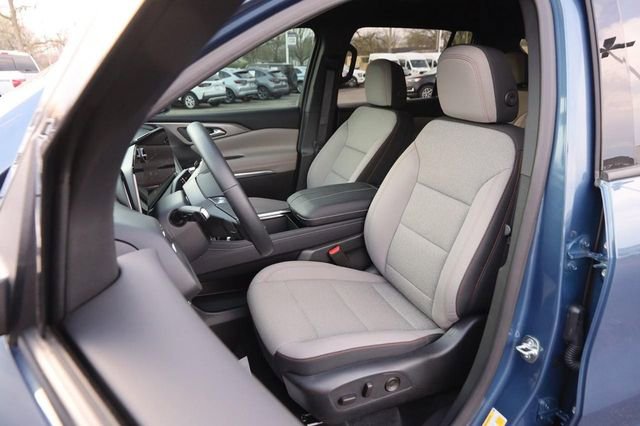 Used 2025 Chevrolet Traverse LT w/ LPO, Floor Liner Package image 9