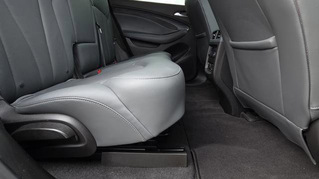 Used 2020 Buick Envision Essence image 18