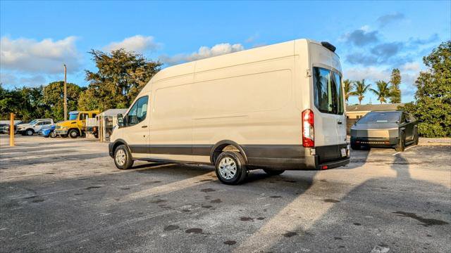 Used 2022 Ford E-Transit 148 High Roof Extended image 6