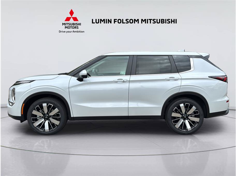 New 2026 Mitsubishi Outlander SE AWD/4WD image 2