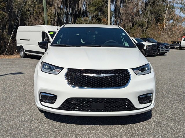 New 2026 Chrysler Pacifica Select image 9