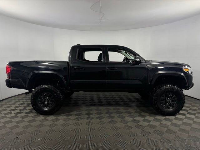 Used 2022 Toyota Tacoma SR5 image 10