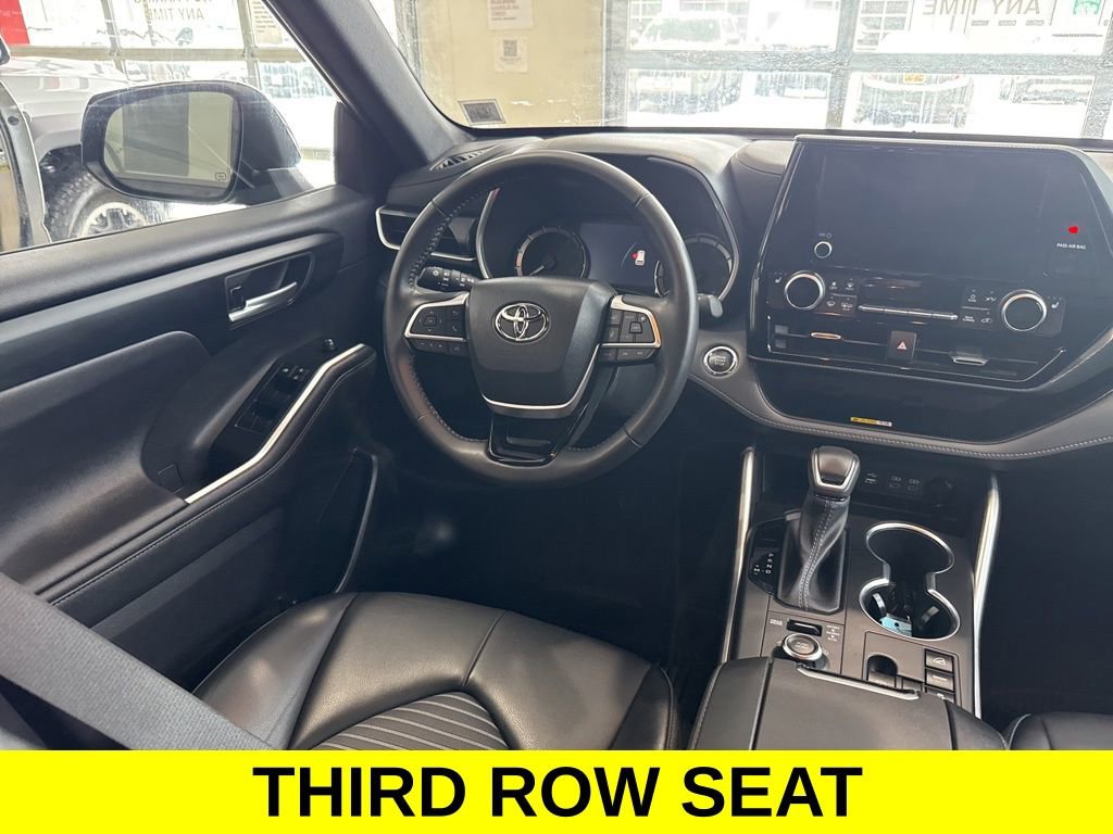 Used 2023 Toyota Highlander XSE image 10