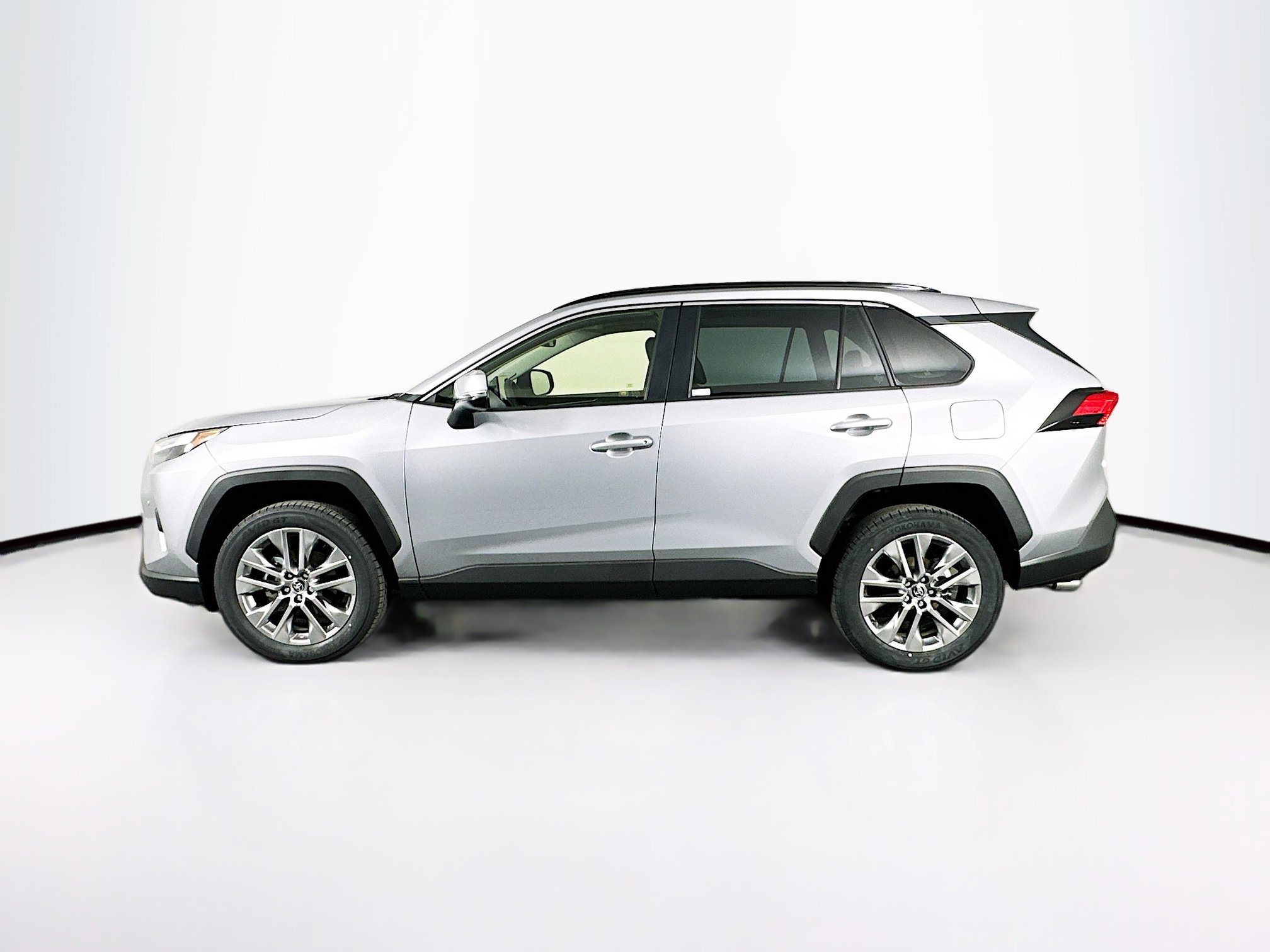 Used 2025 Toyota RAV4 XLE Premium w/ Weather Package image 4